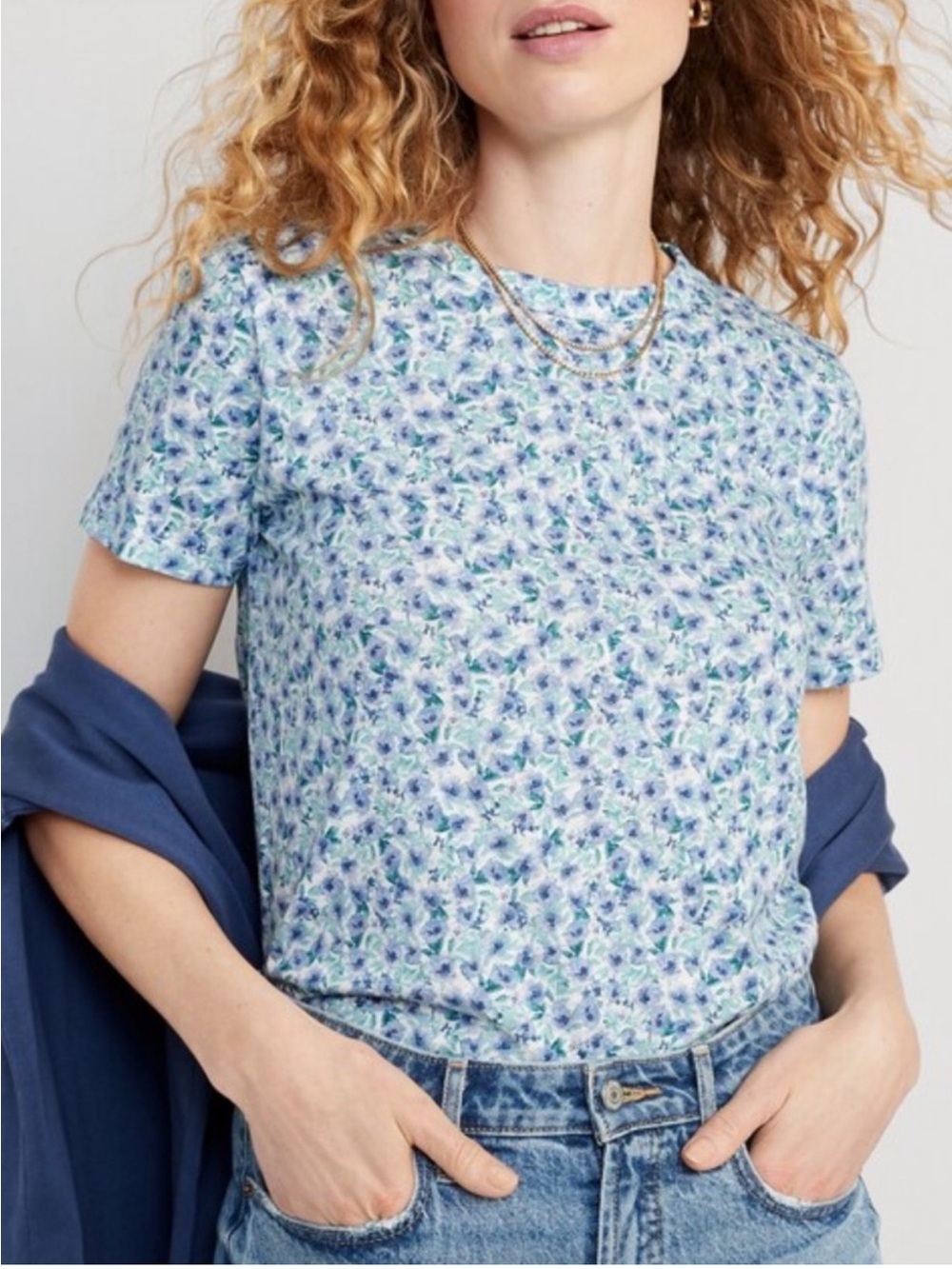 Old Navy Blue and white Floral Short Sleeve Top size small 100% cotton